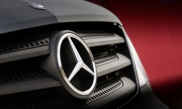 Mercedes sẽ triệu hồi gần 1 triệu xe vì nguy cơ cháy
